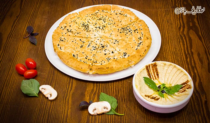 پیش غذا لبنانی حمص و متبل در فست فود بین المللی بابا علی