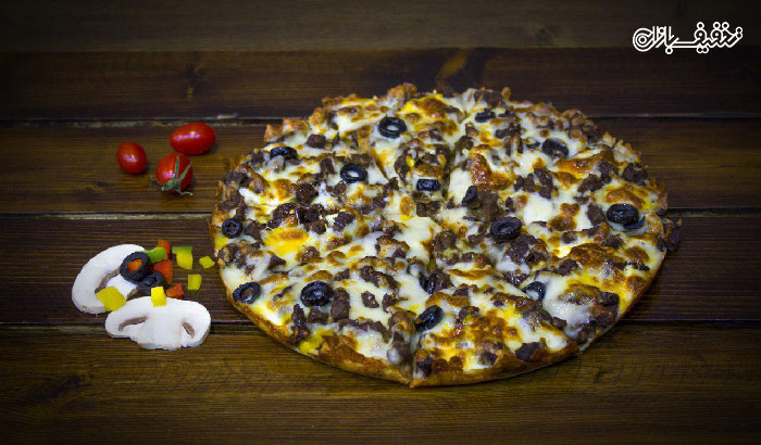 پیتزا فاهیتا در فست فود کوچه