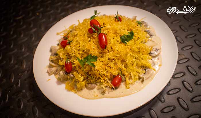  بیف استراگانف در مجموعه غذای ایرانی