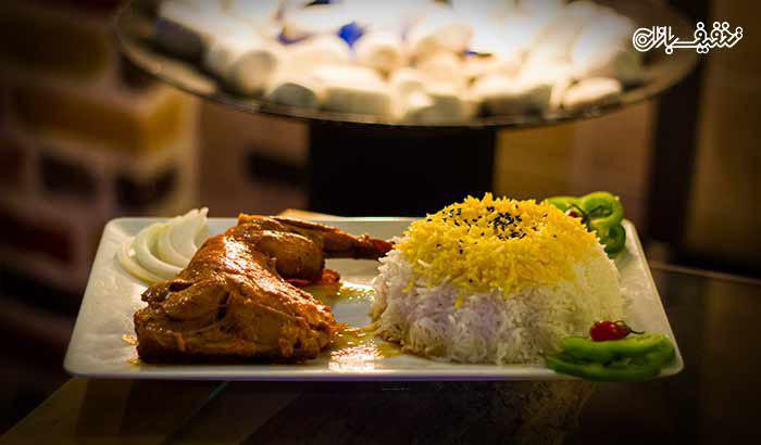 زرشک پلو با مرغ در مجموعه غذای ایرانی