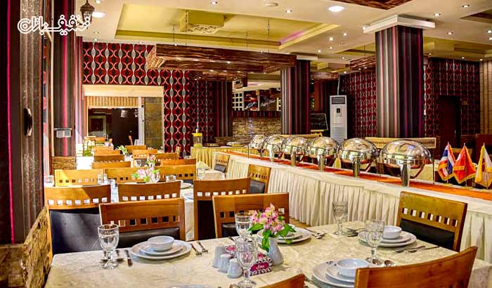 اقامت در هتل تالار شیراز (سه ستاره) همراه با بوفه صبحانه به ازای هر شب