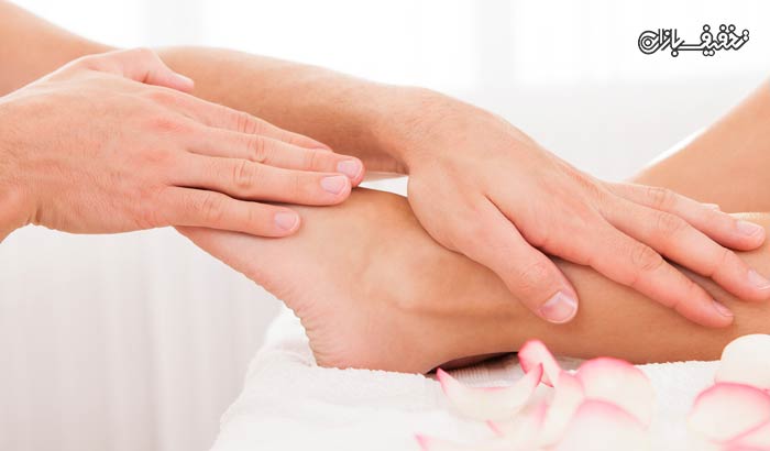 ماساژ پا (Foot massage) در سالن زیبایی مارون