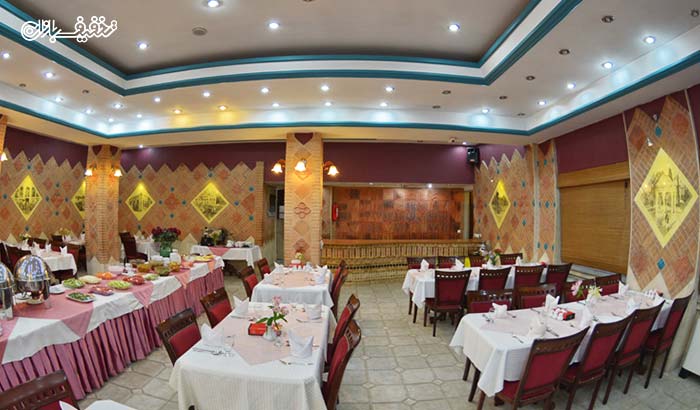 صبحانه ای لذیذ با بوفه صبحانه هتل پارک سعدی شیراز 