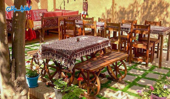 اقامت همراه با صبحانه در منطقه تاریخی توریستی شیراز هتل سنتی ترنجستان