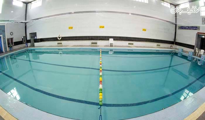 آموزش شنا در استخر آرنیکا ویژه کودکان، بانوان و آقایان