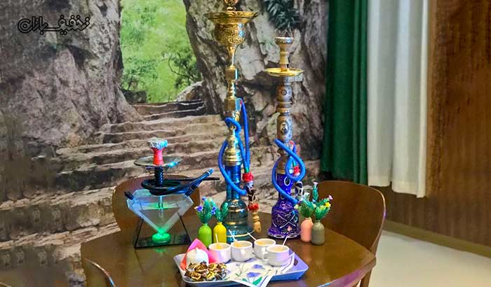 پکیج چای با قلیان ساده و عربی در باغ رستوران بام شیراز 
