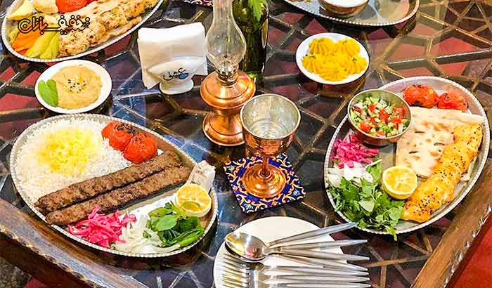 صبحانه، ناهار، شام و کافی شاپ در کافه رستوران مولانا