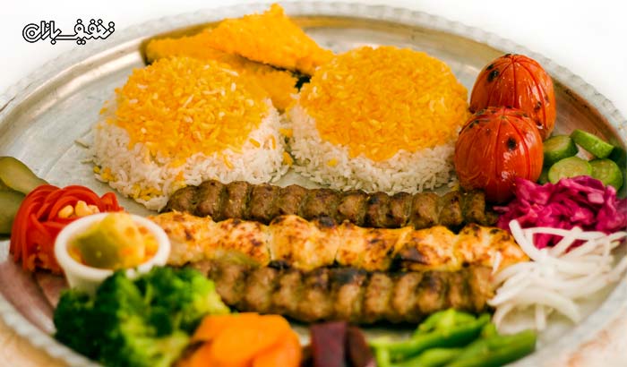 سینی دو نفره غذاهای ایرانی در رستوران هتل تالار