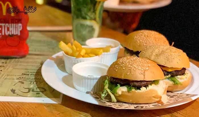 برگر و ساندویچ های متنوع و با کیفیت در فست فود جوی فود (joy food)