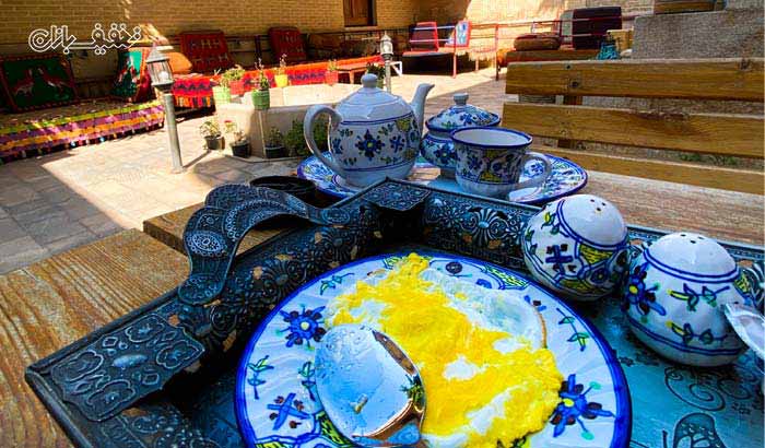 خوراک های اصیل ایرانی در اقامتگاه سنتی سی راه