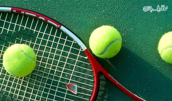 اجاره زمین تنیس در مجموعه ورزشی نشاط شیراز به همراه دو راکت