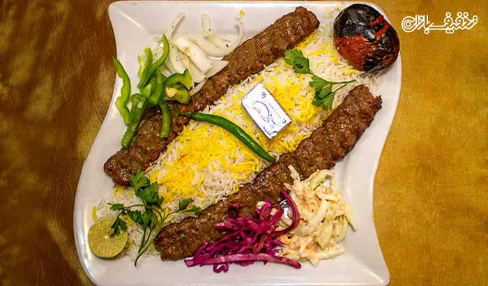 چلو کباب کوبیده مخصوص در رستوران سنتی درویش